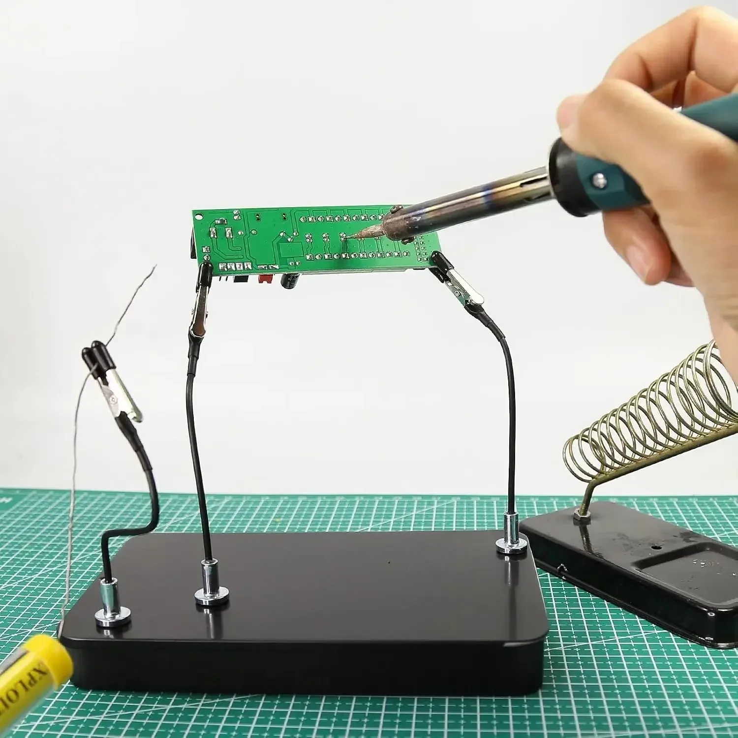 Model-Painting-Stand-Base-Holder-12PCS-Alligator-Clip-Sticks-Magnetic-Bendable-for-Airbrush-Spray-Hobby-DIY-3