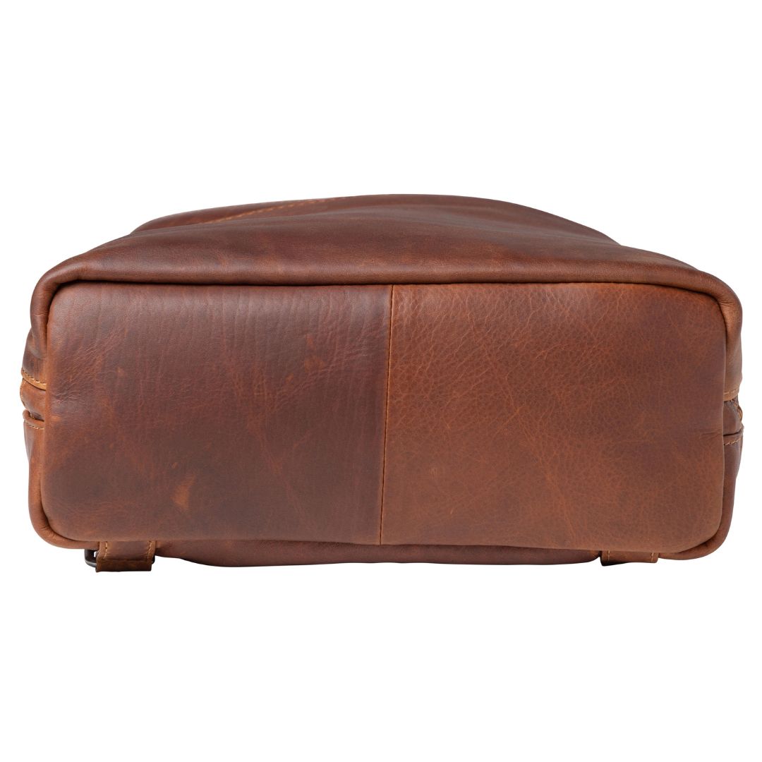 LCL-148_Jayden_Backpack_-_Bottom_-_Cognac.jpg